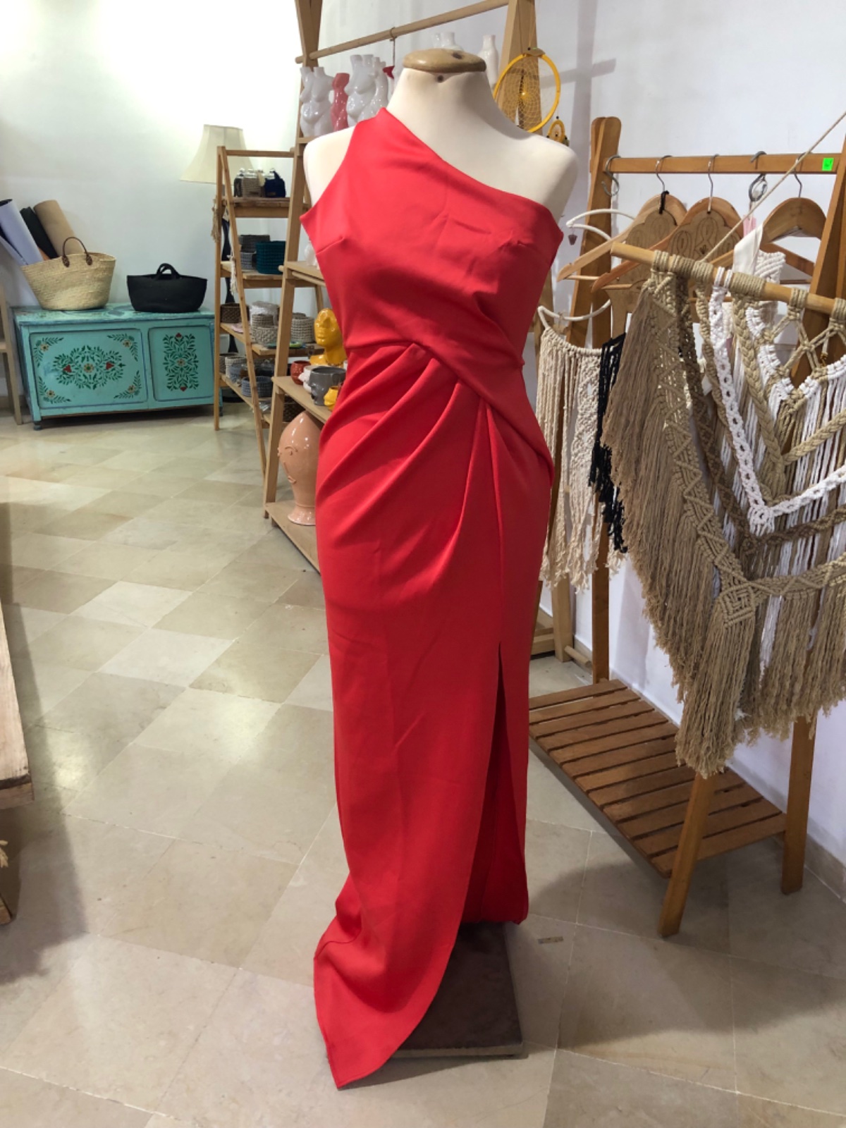 Robe off-shoulder ASOS 