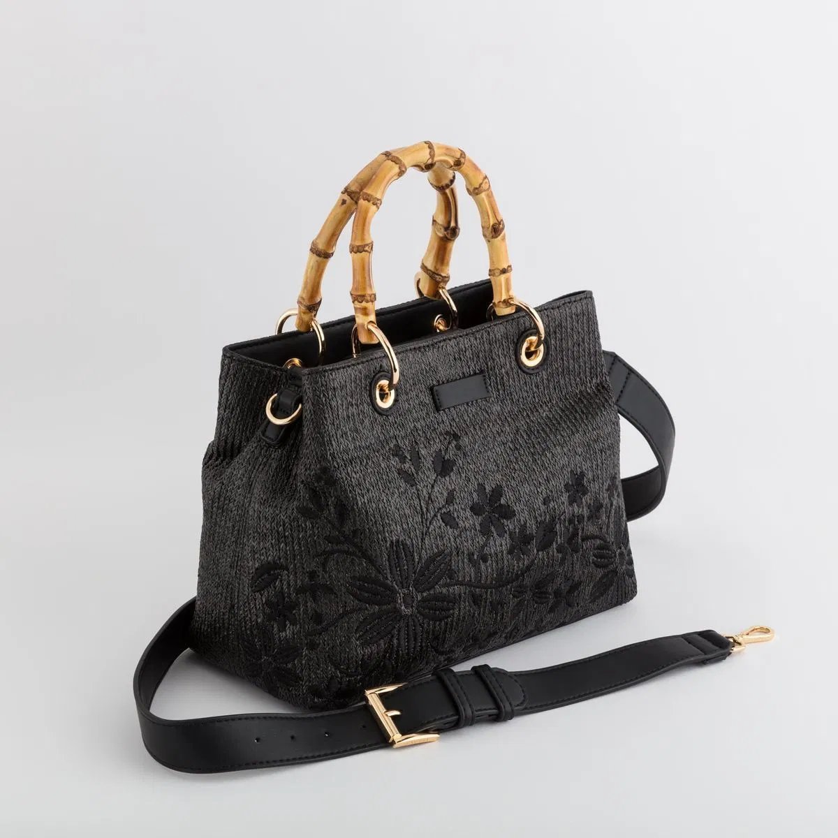 Sac a main en Raphia brodé