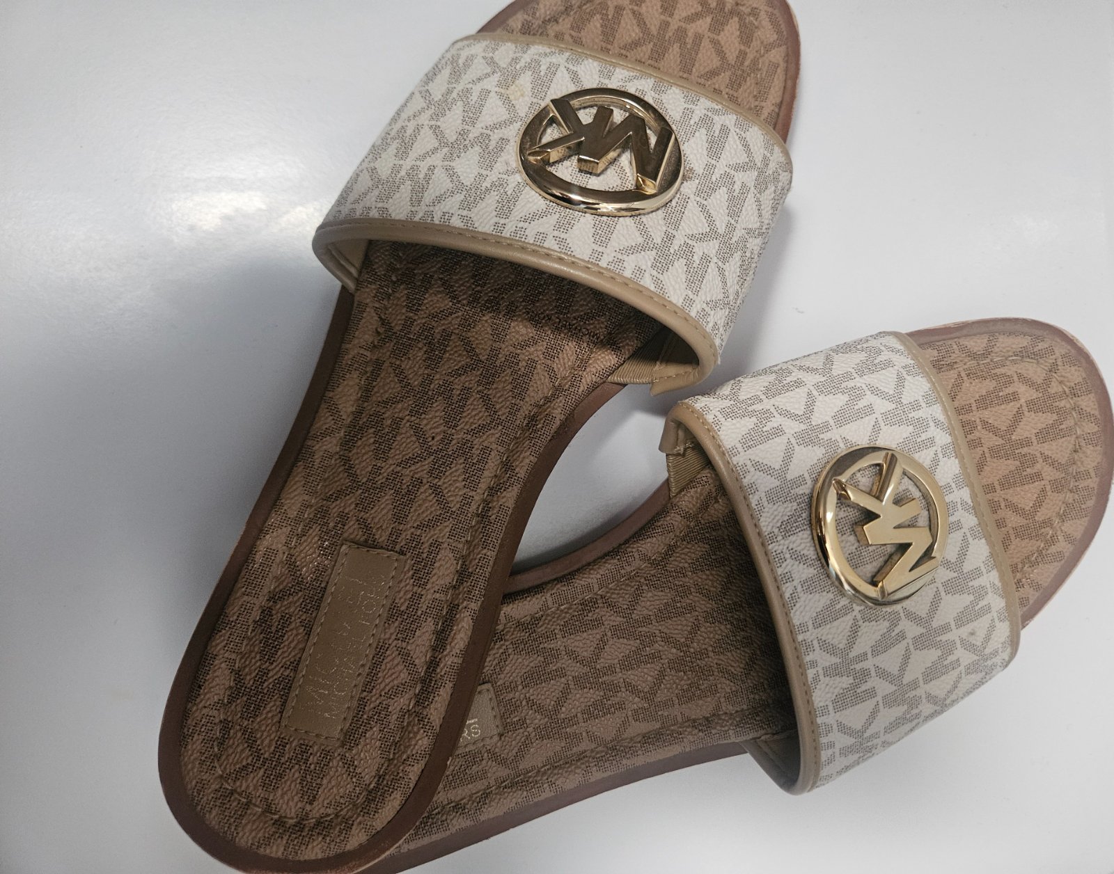 Claquette Michael kors monogramme 