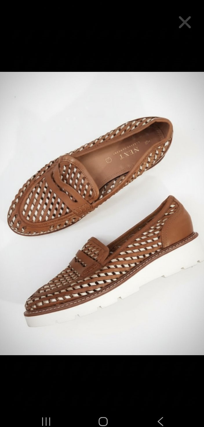 Mocassin next