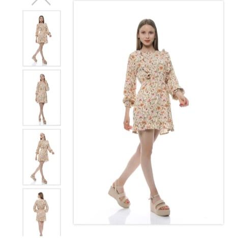 pull été beige fleurie 