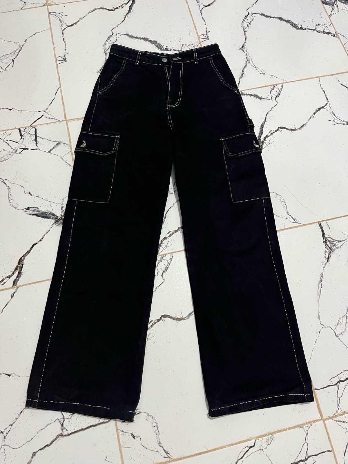 Pantalon cargo noir à coupe large