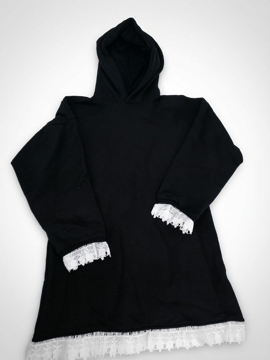Robe fille style capuche avec dentelle 