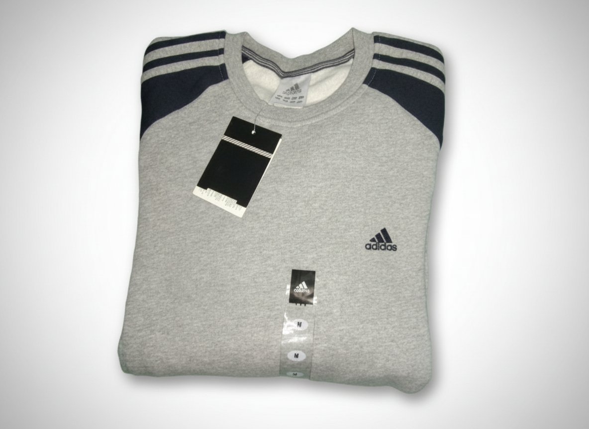 ADIDAS PULL TAILLE M NEUF ET IMPORTÉ
