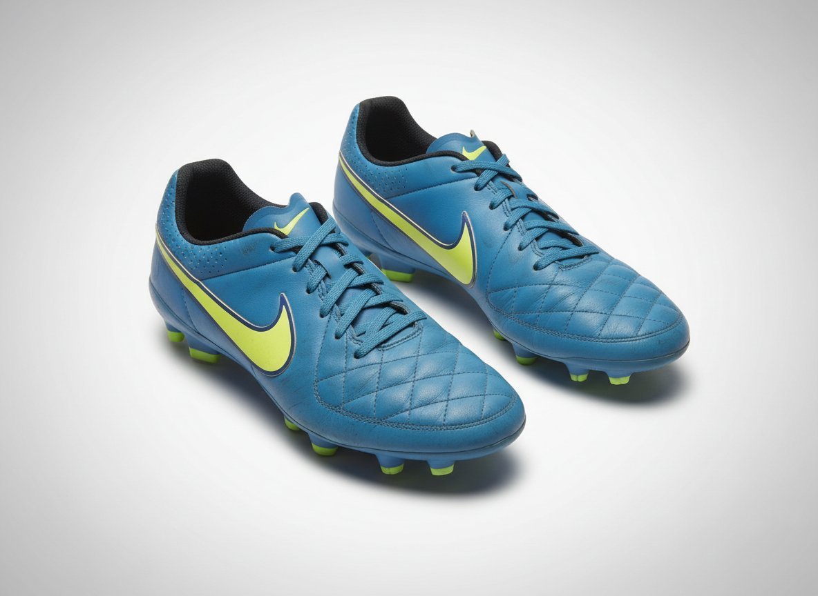 NIKE CRAMPONS POINTURE 38 ET DEMI SOIT 24 CM