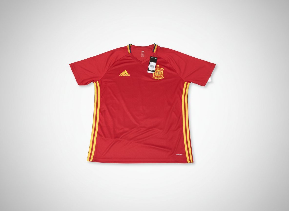 ADIDAS TAILLE L NEUF ET IMPORTÉ ENCORE L'ETIQUETTE DE LA SUISSE