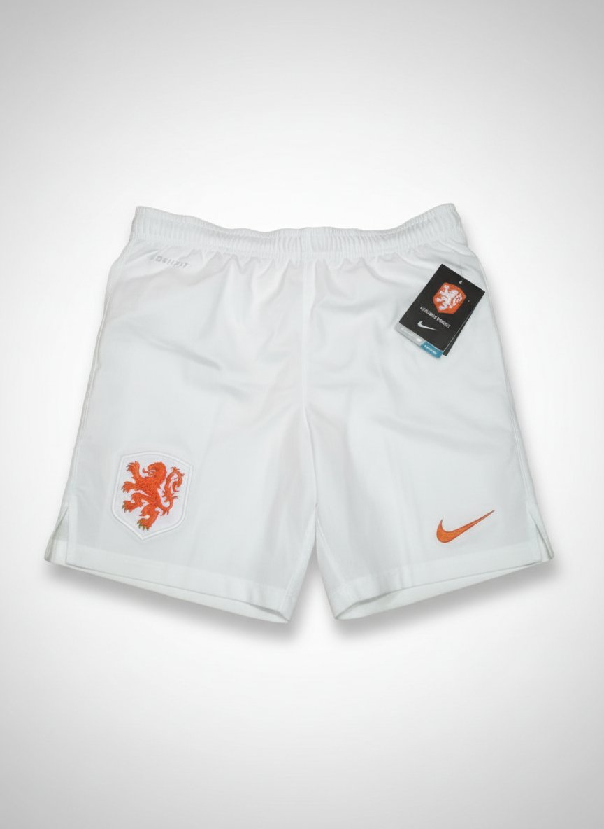 NIKE SHORT 10 - 12 ANS NEUF ENCORE L'ÉTIQUETTE DE LA SUISSE