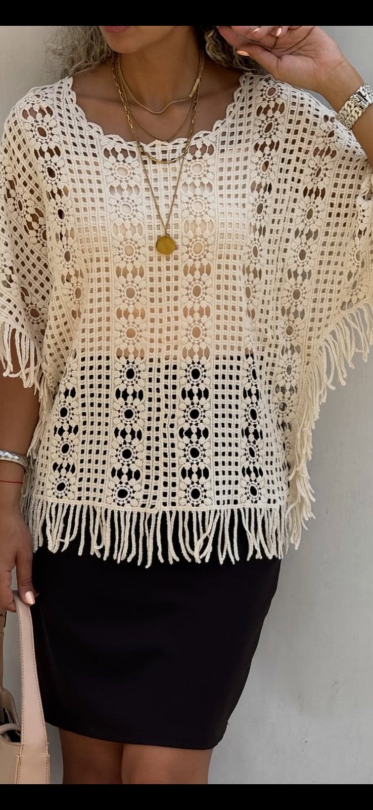 Magnifique poncho blond cassé crème en crochet marque  RACHEL. Zoé  parfaitement Authentique  100%coton 