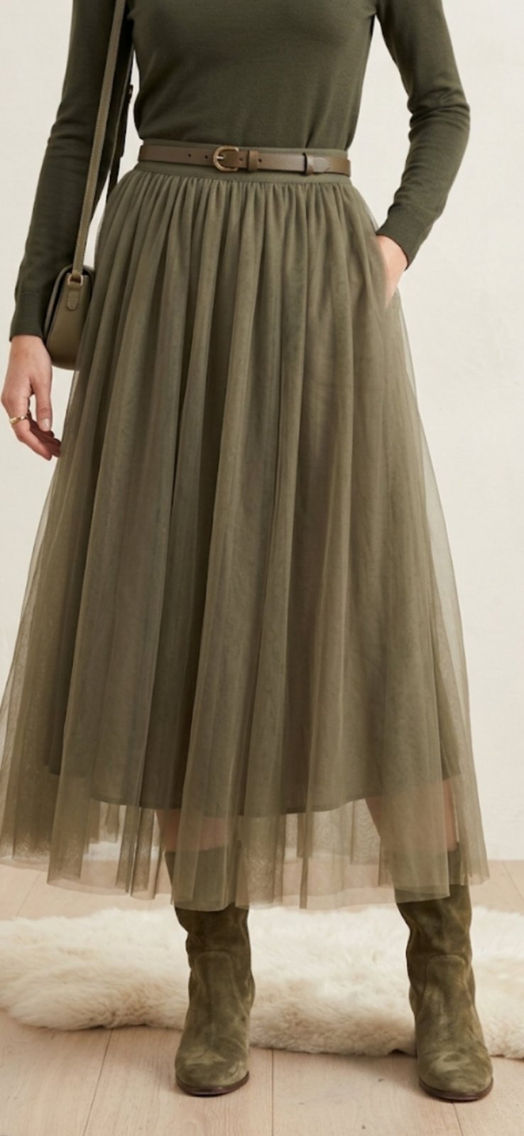 Jupe longue évasée en tulle vert kaki marque Merci 
