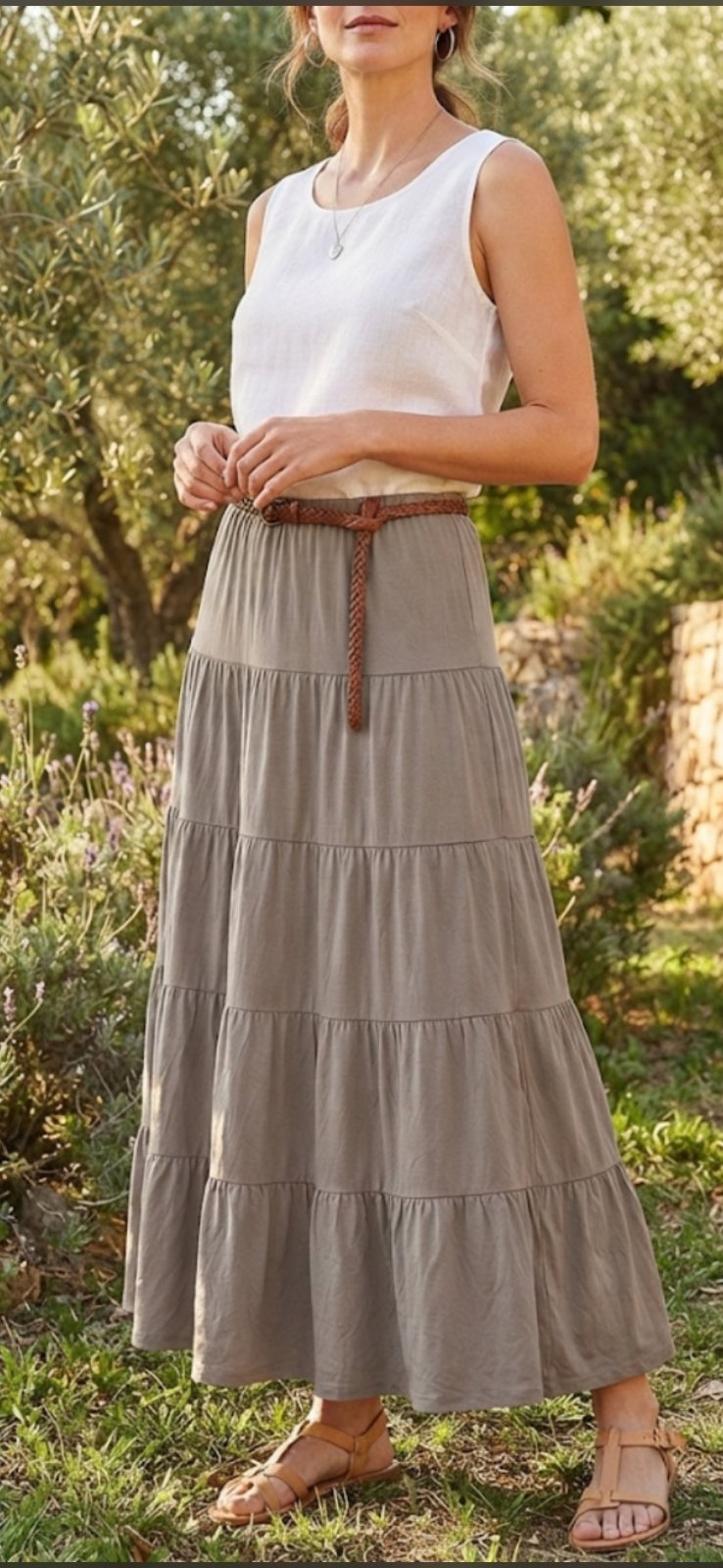 Jupe marque Yendi beige ou taupe neutre 