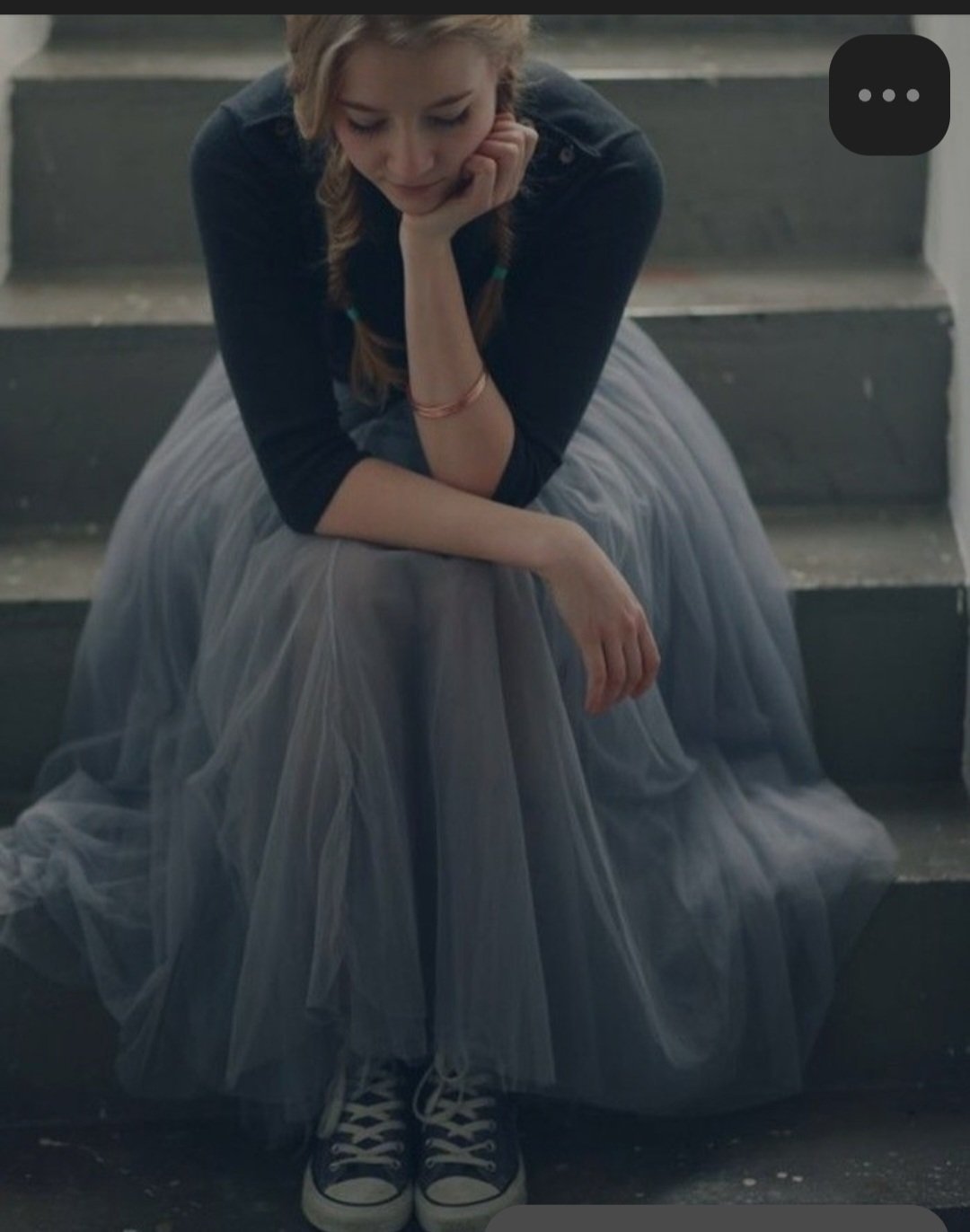 Un véritable Jupe en tulle plissée gris marque HOLLY BRACKEN pièces Authentique 