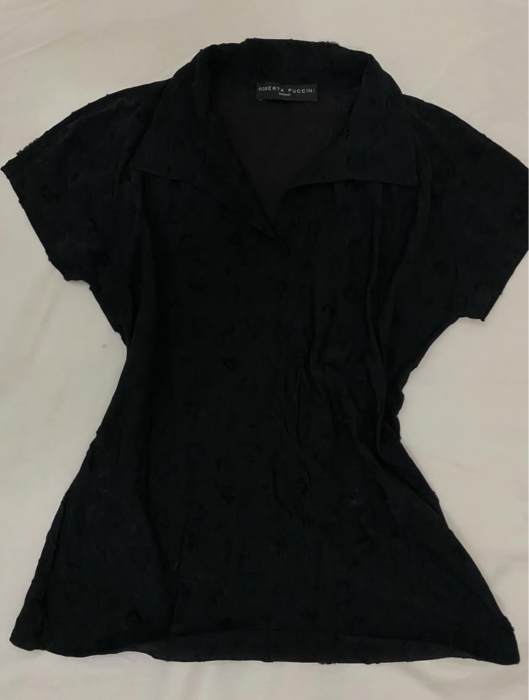 Un t-shirt noir