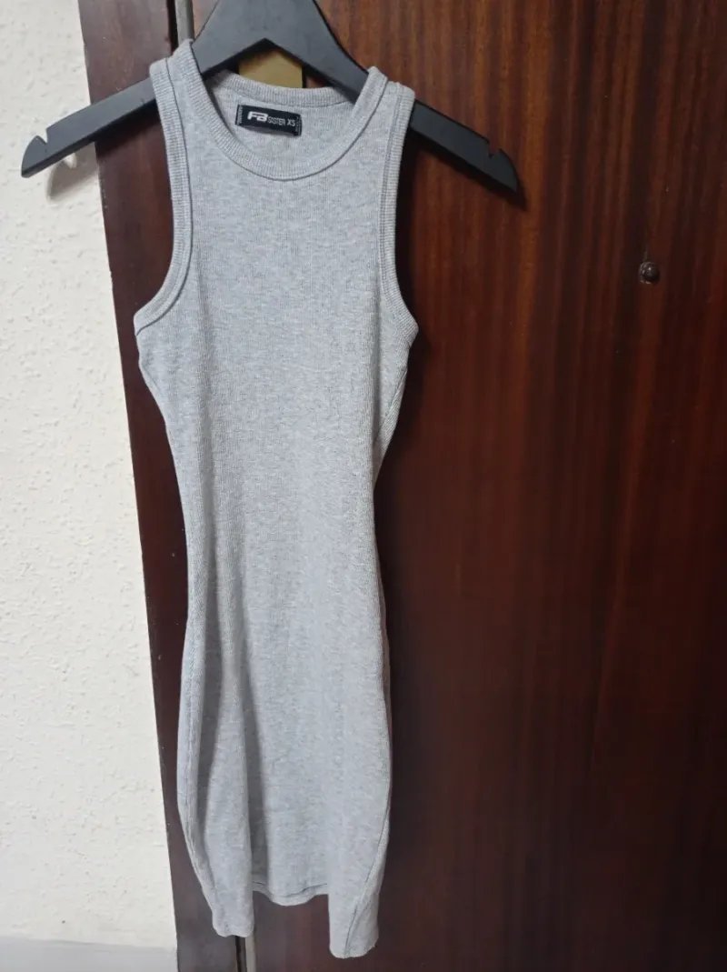 Robe presque neuve