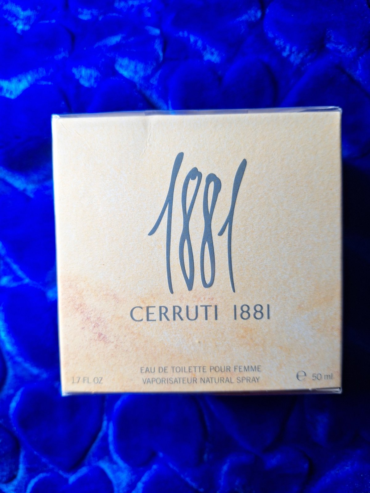 Parfum cacheté 