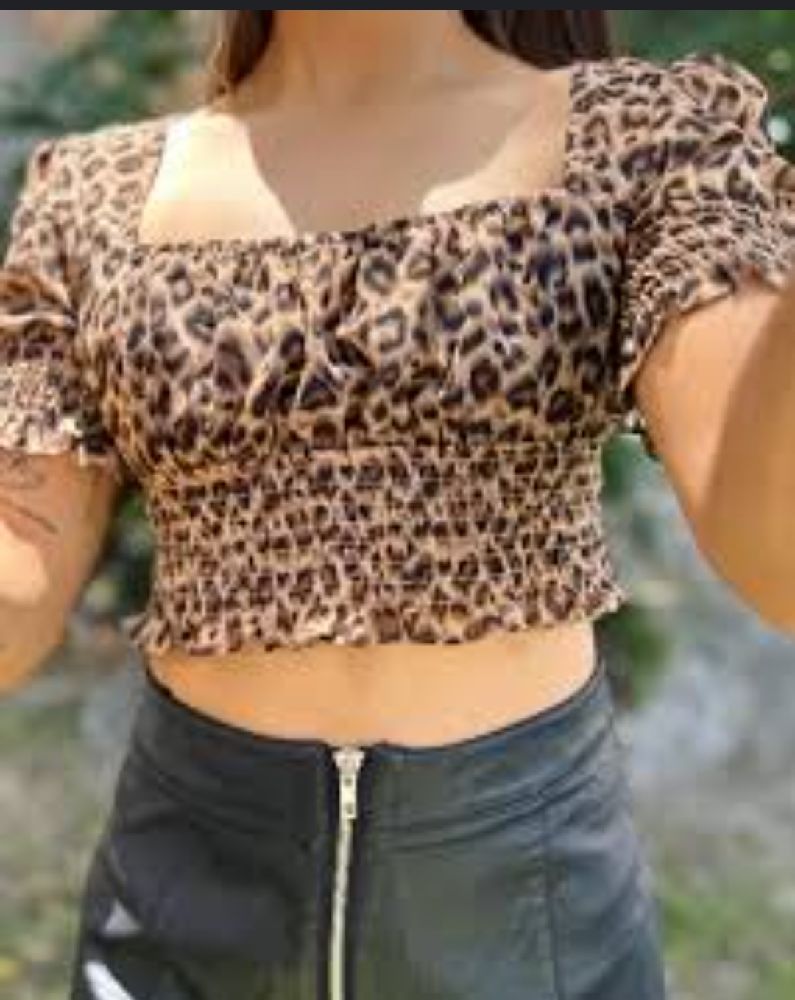 Crop top