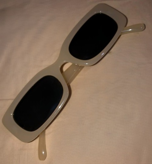  Bershka - Lunette de soleil rectangulaire