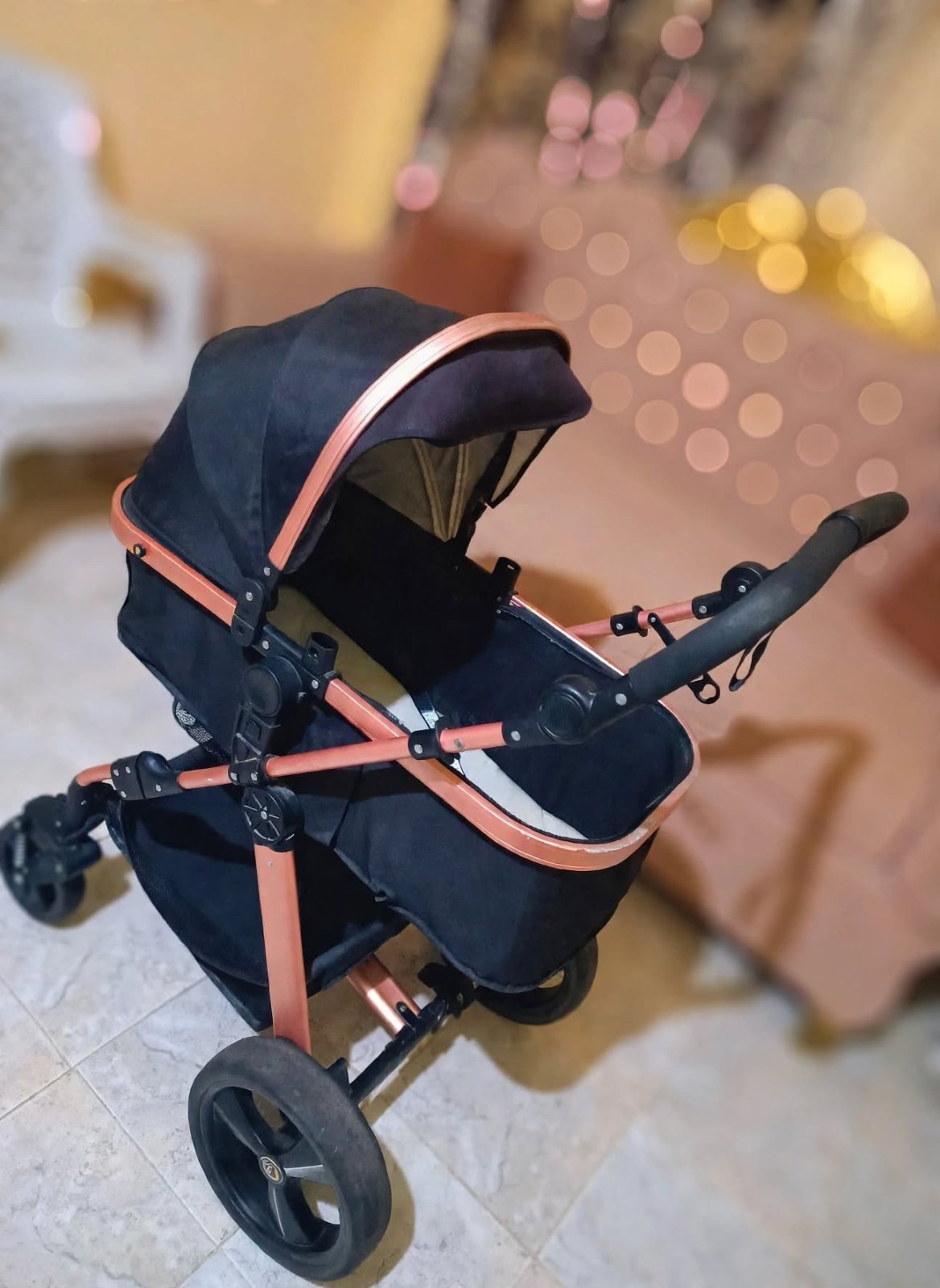 Poussette importé de la marque chipolino 