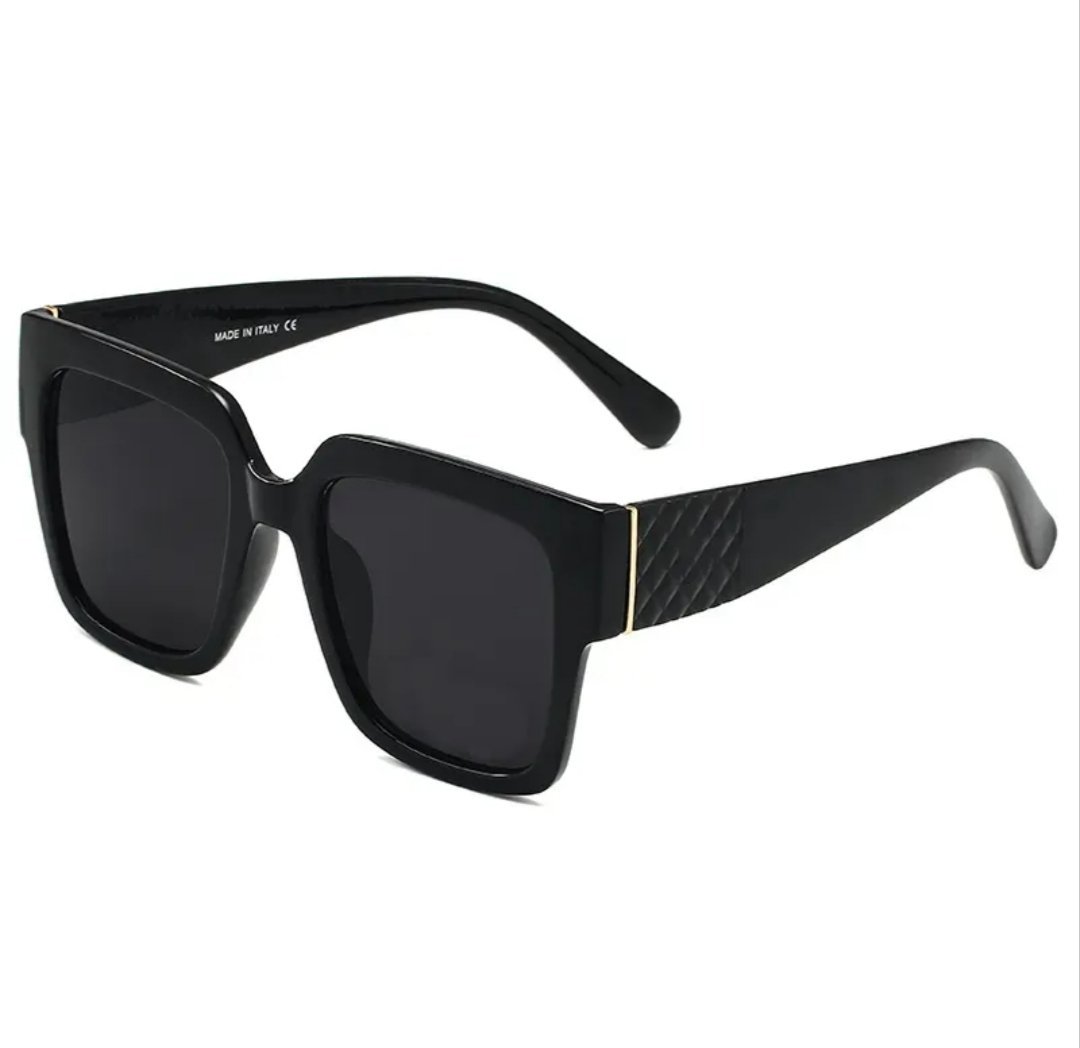 Lunettes de soleil noires carrées oversize - Style Chanel