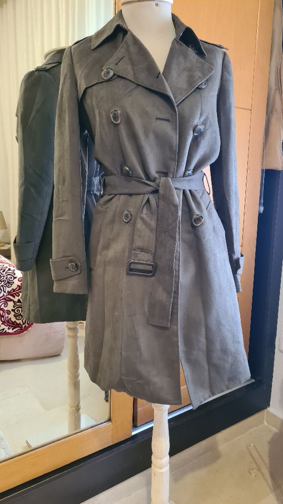 Trench coat 