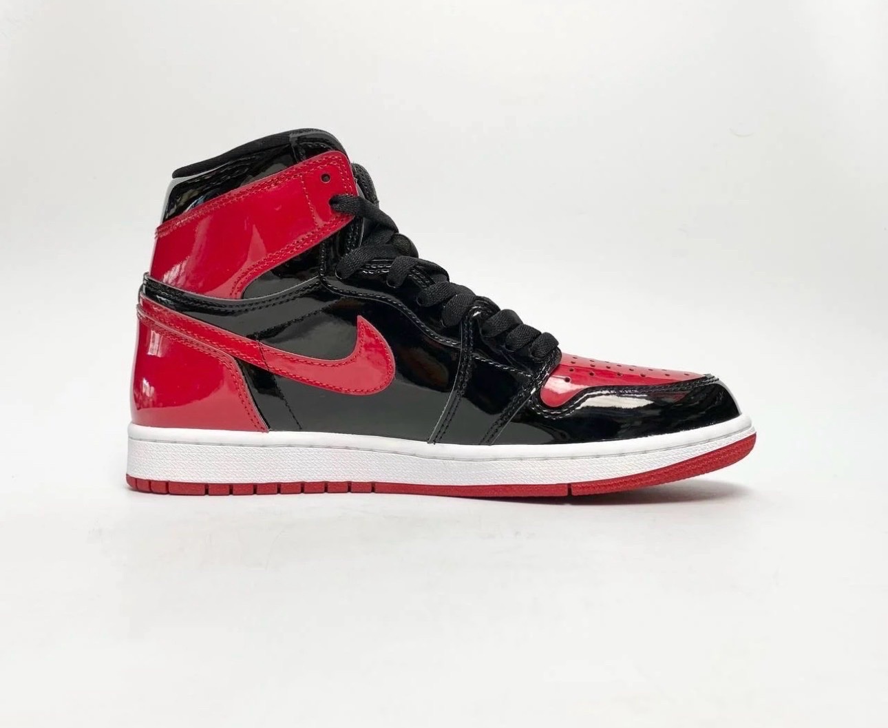 Nike air jordan 1 retro high patent Bred