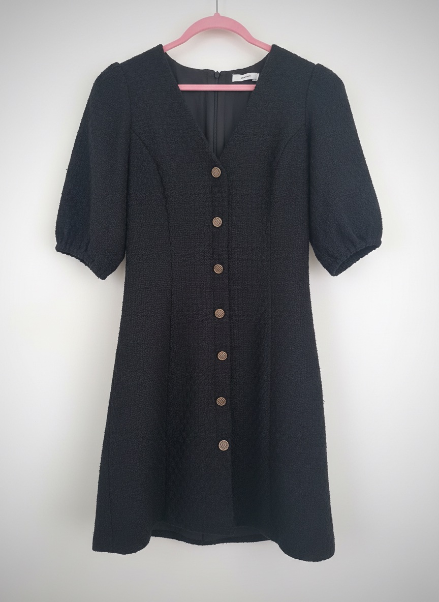 Robe noir de la marque reserved taille s
