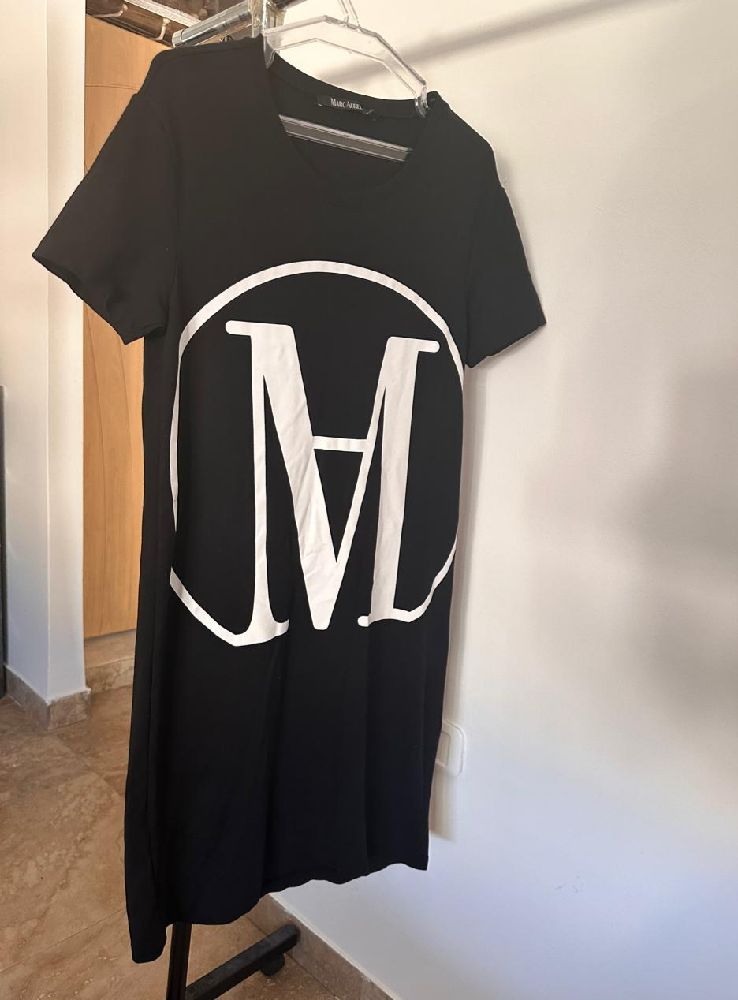 Robe sport chic de la marque MARK AUREL taille 36