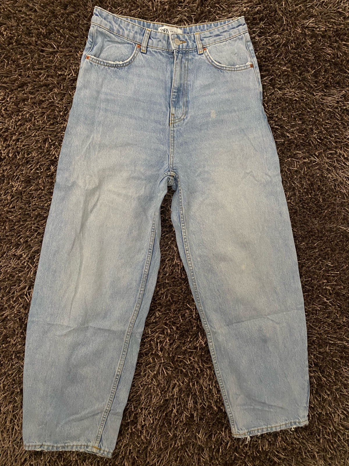 Joli Jean zara large long taille 38 en bon etat