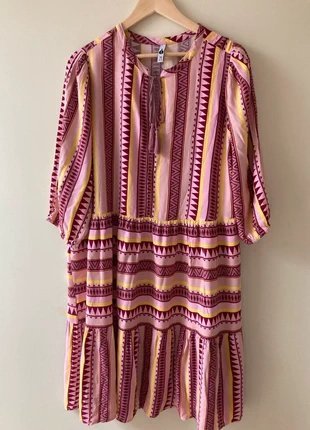 Jolie robe multicolore 