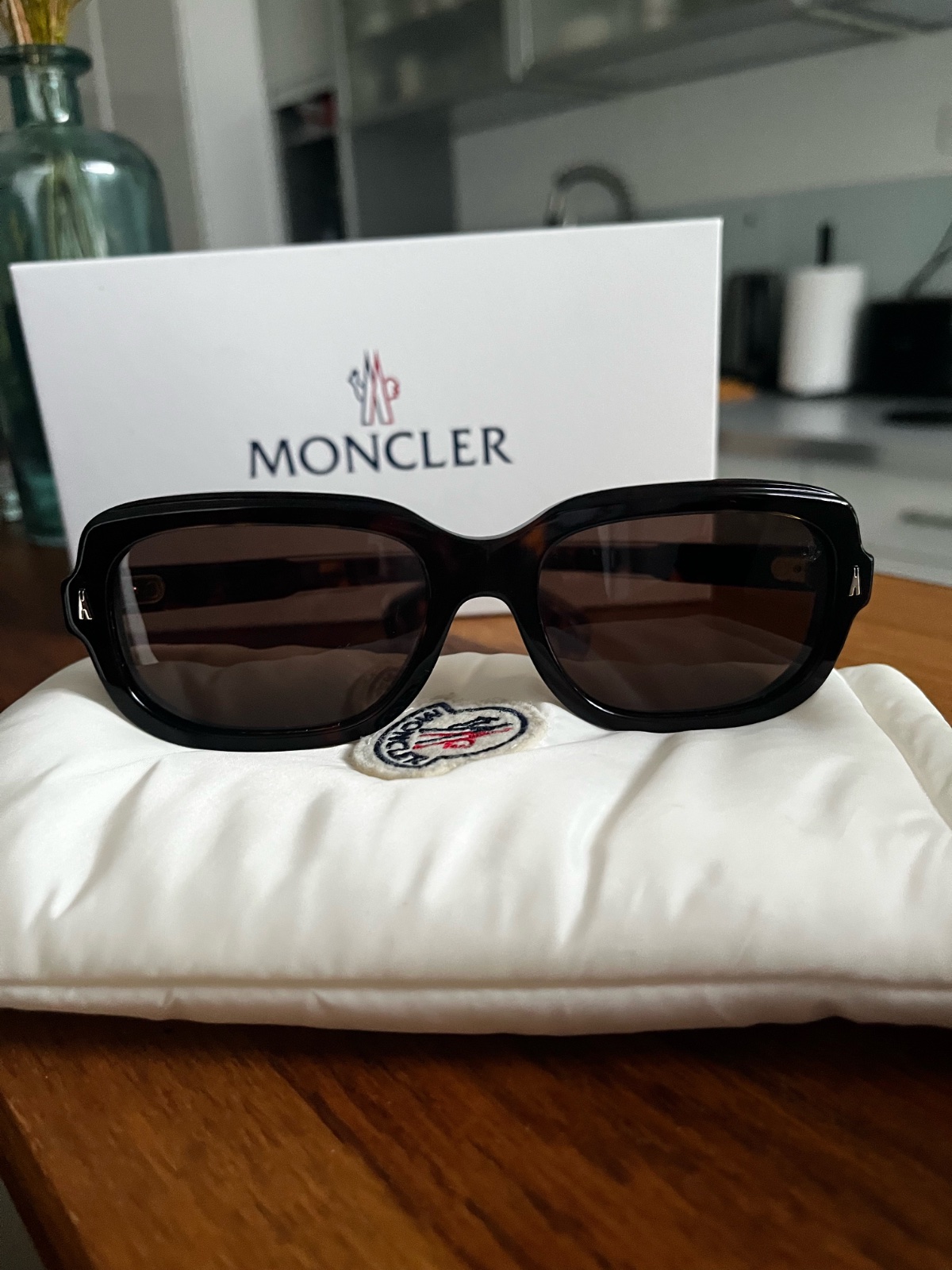 Lunettes solaires Moncler