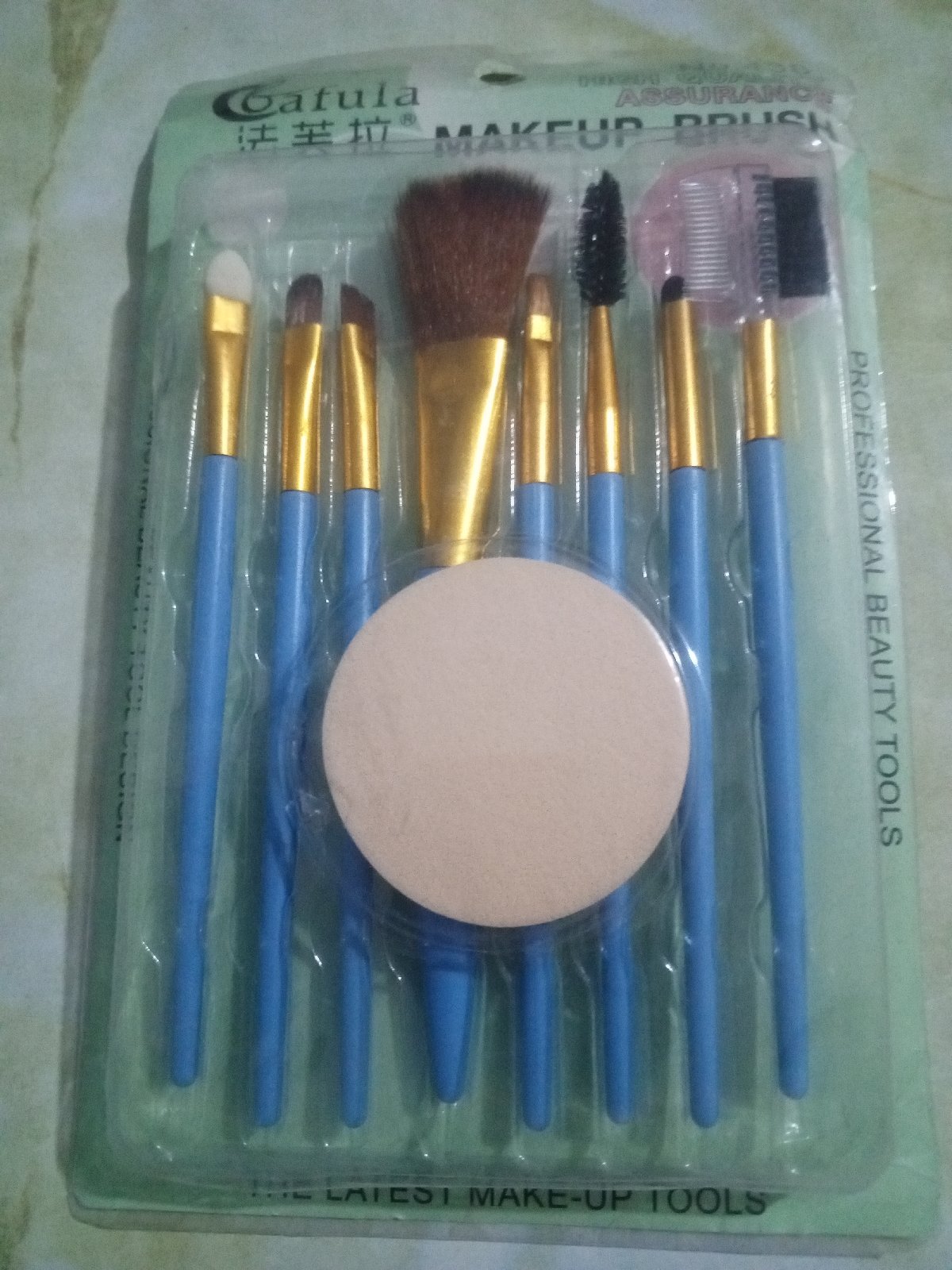 Makeup brush