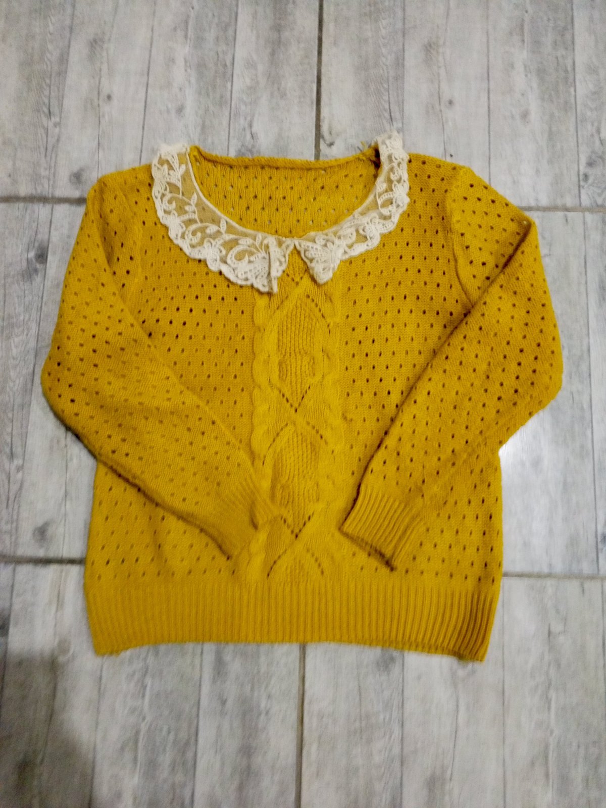 Pull laine en très bon état 