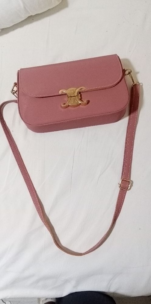 sac à bandoulière en très bon état 