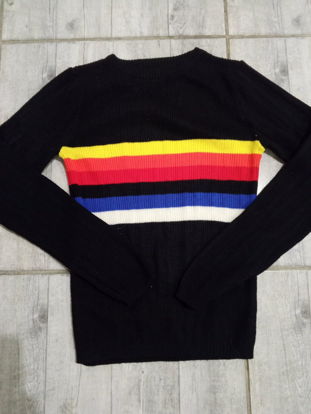 Pull laine en très bon état 