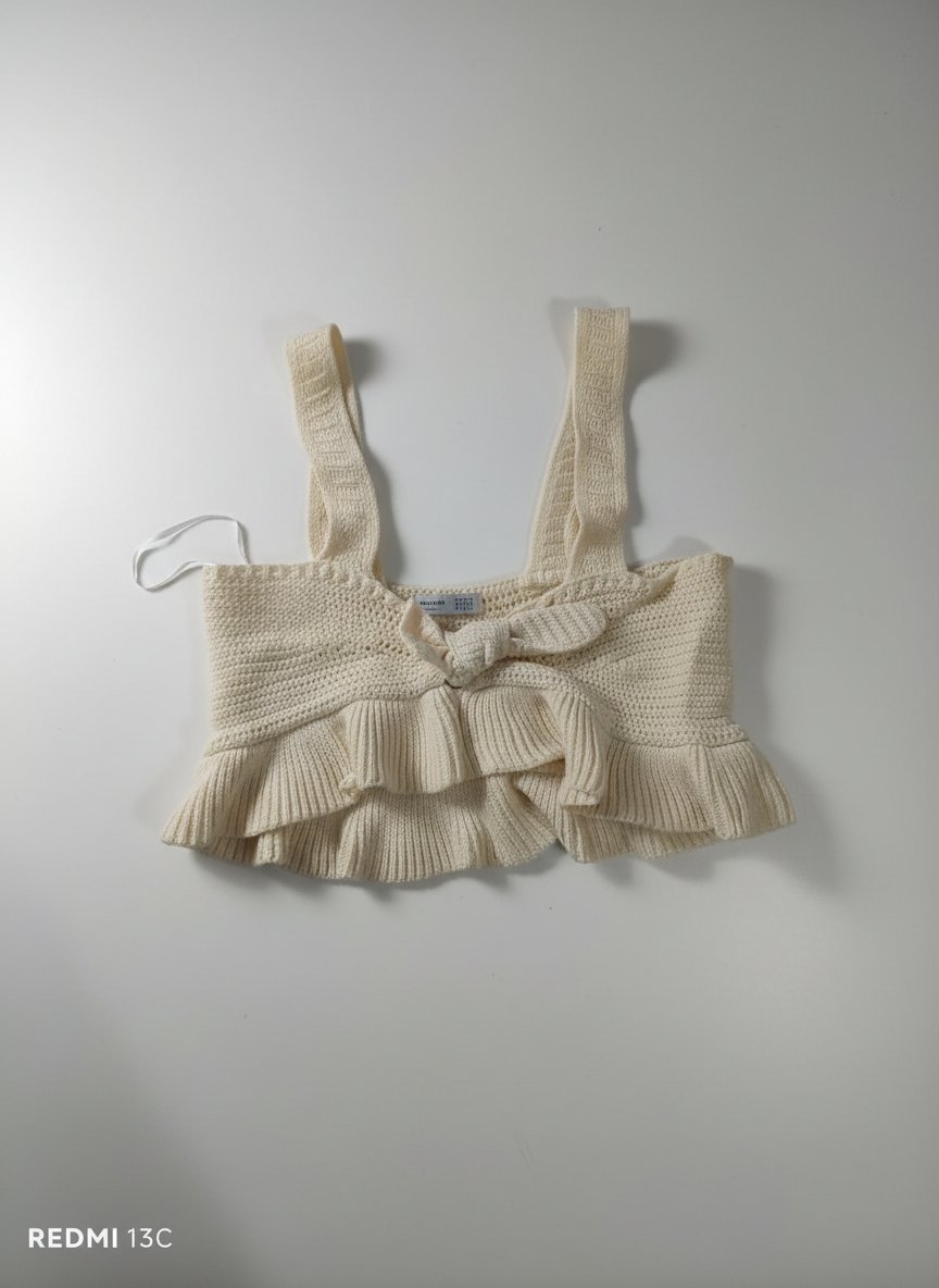 Top beige avec noeud -jamais porté.
