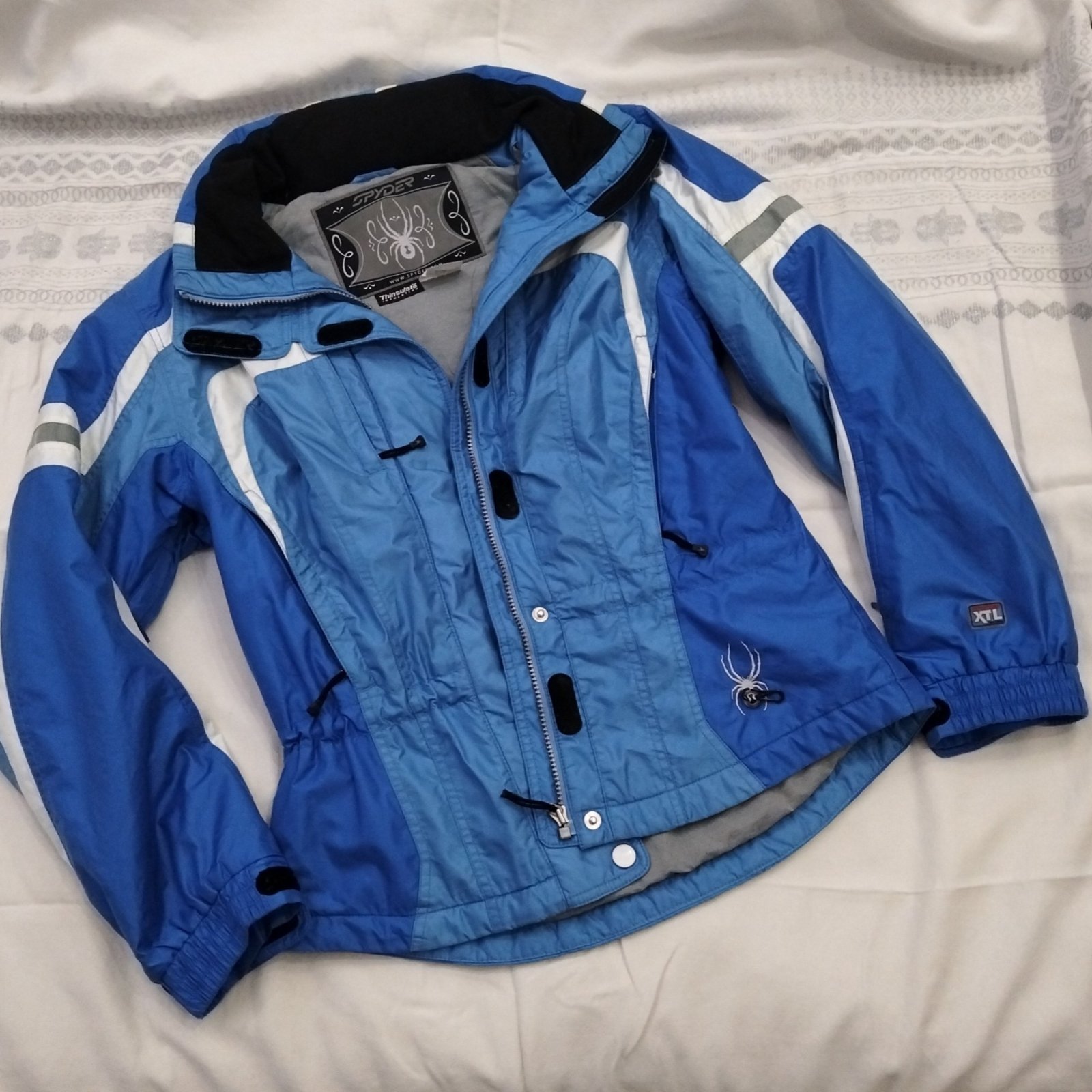 Vintage women’s Spyder ski jacket authentique