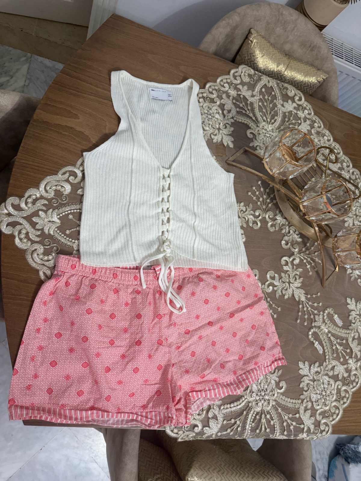 Tout pull, short et robe