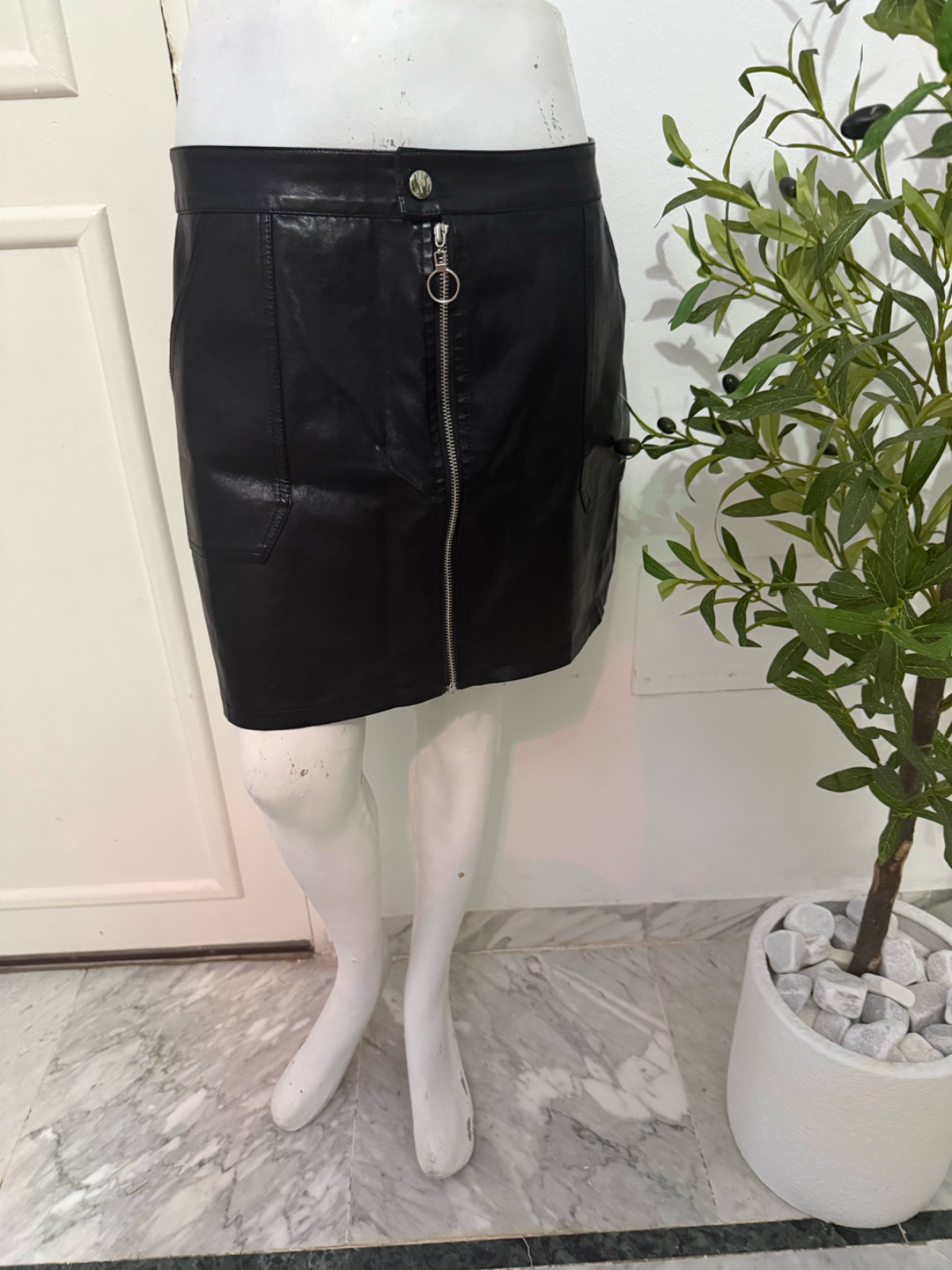 Jupe short Noir, noir, skaï 