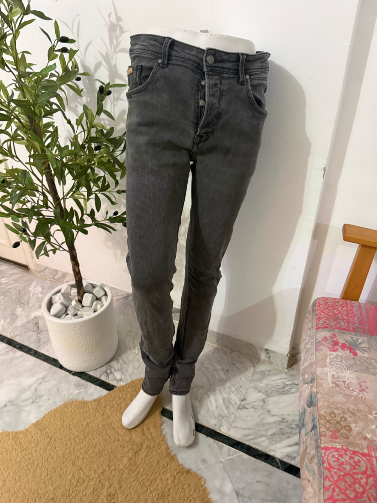 Pantalon gris, 