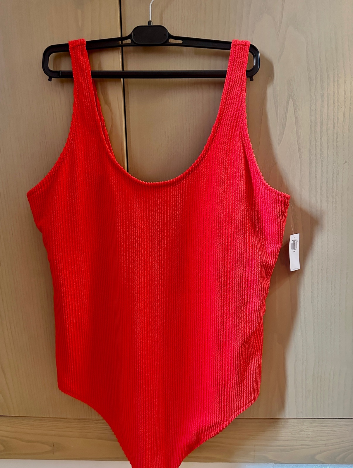 Maillot de bain 1 pièce rouge côtelé - NEUF avec étiquette - Taille XXL