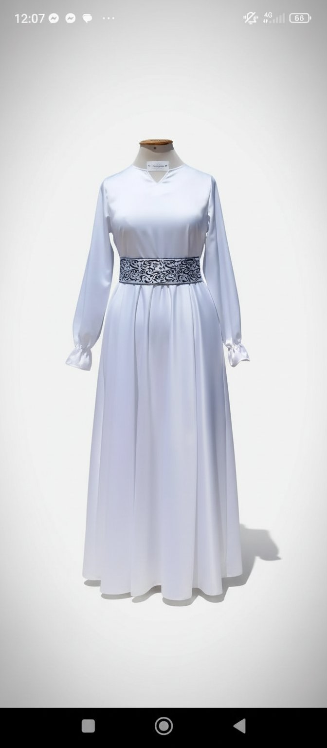 Robe longue blanche élégante avec ceinture brodée🤍