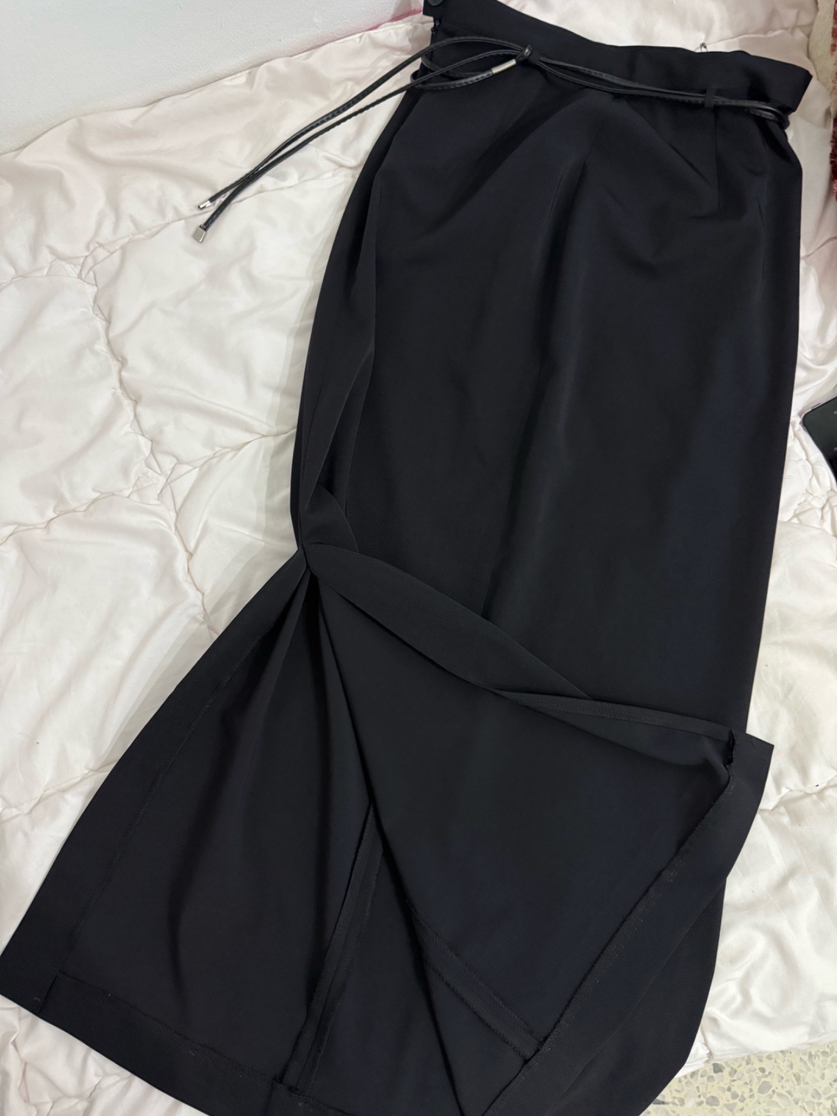 Jupe noir satin