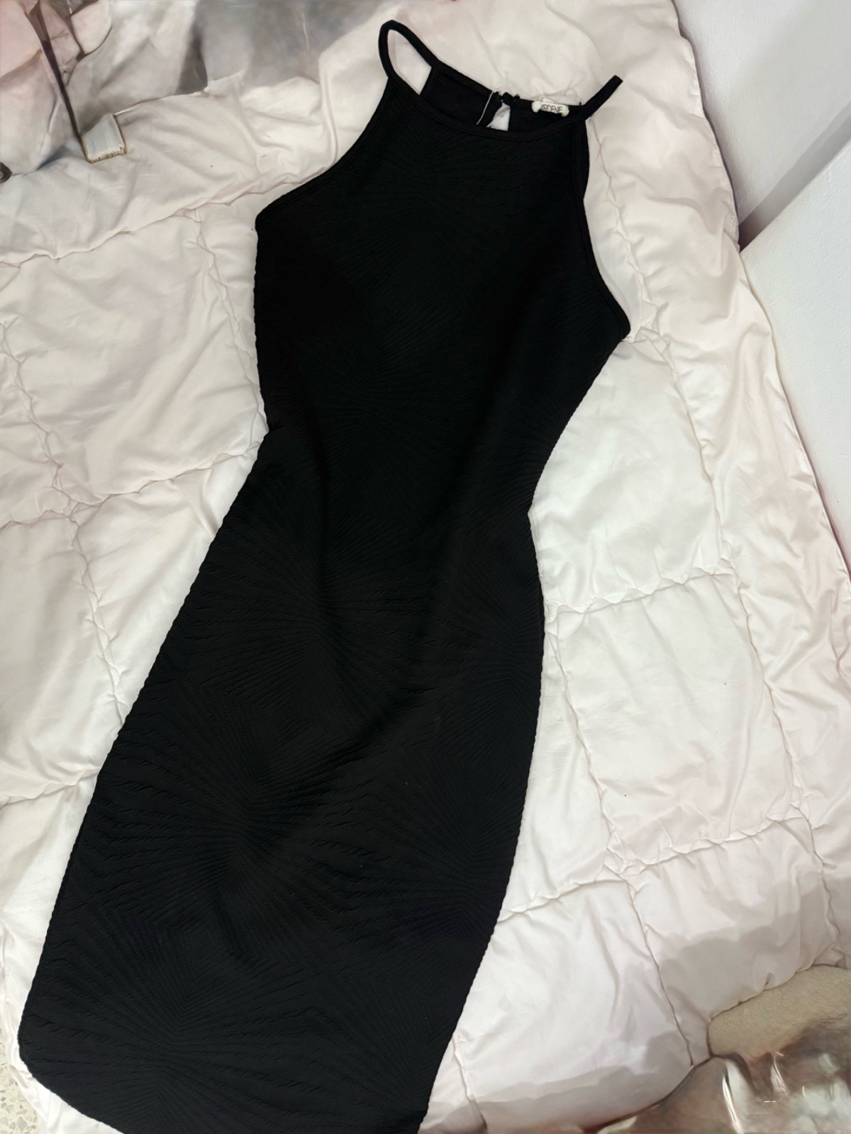 Robe noir ajusté