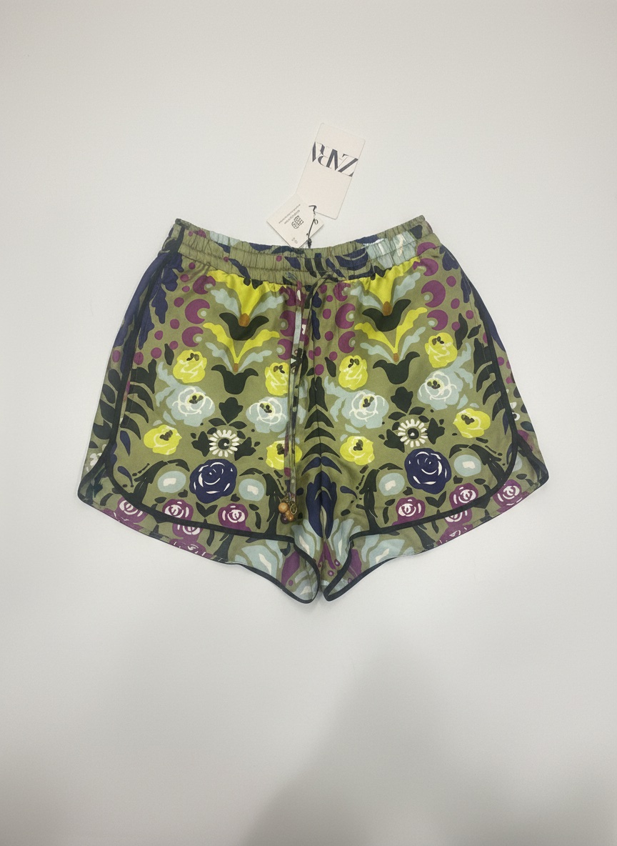 Short satin fleurie 