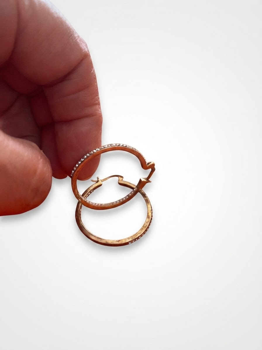 Boucle d'oreilles avec straces manque 2 traces dedans en argent 925
