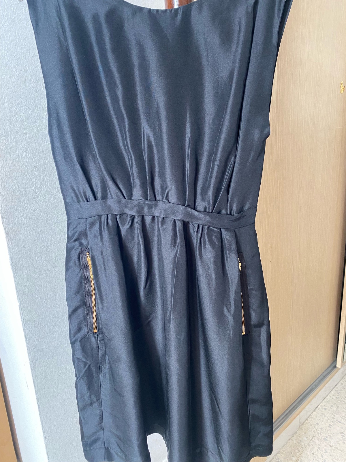 Trés jolie Robe class 100% SOIE