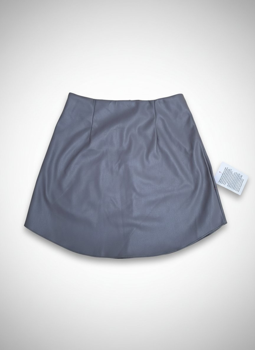 Jupe courte similcuir élastique cloche asos