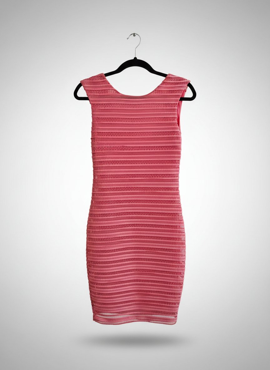 Robe moulante sayefi dos nu jolie couleur prix negotiable 