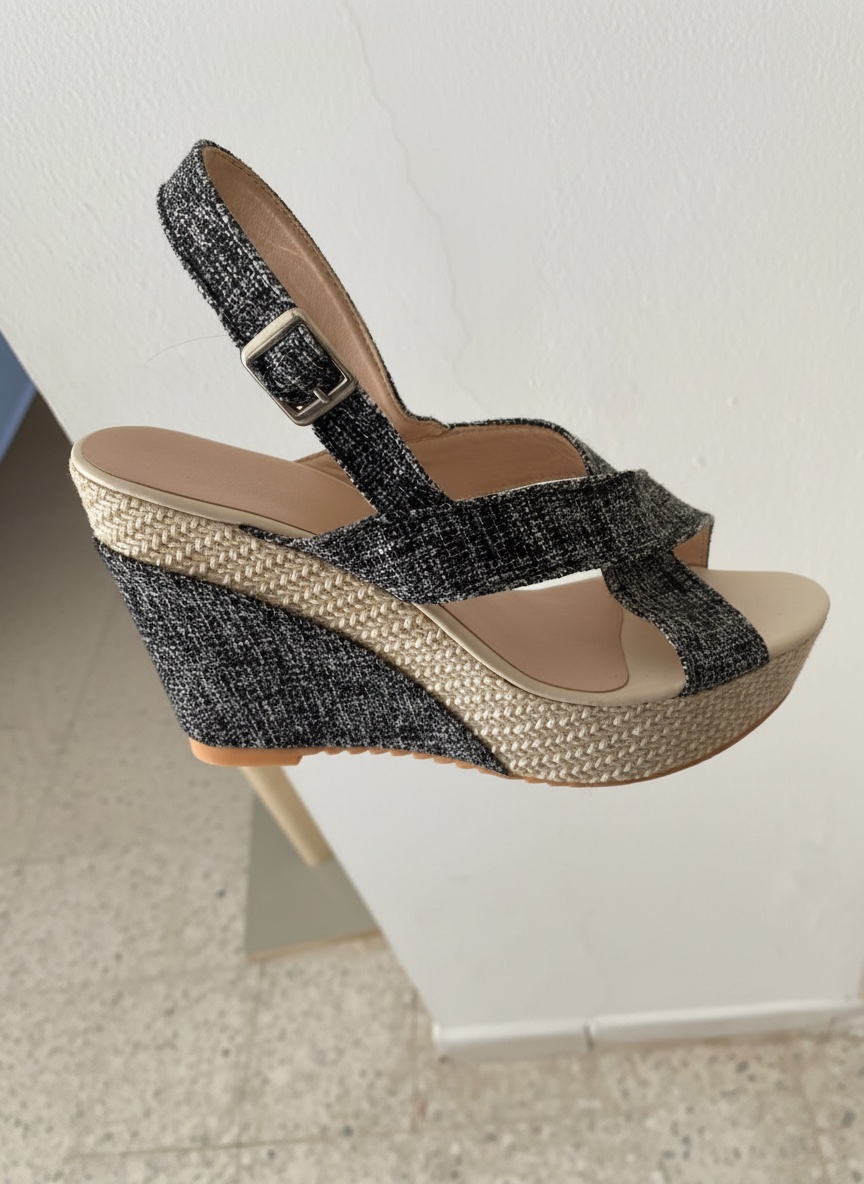 Compensèe yesser confortable w hlow barcha malbousse 