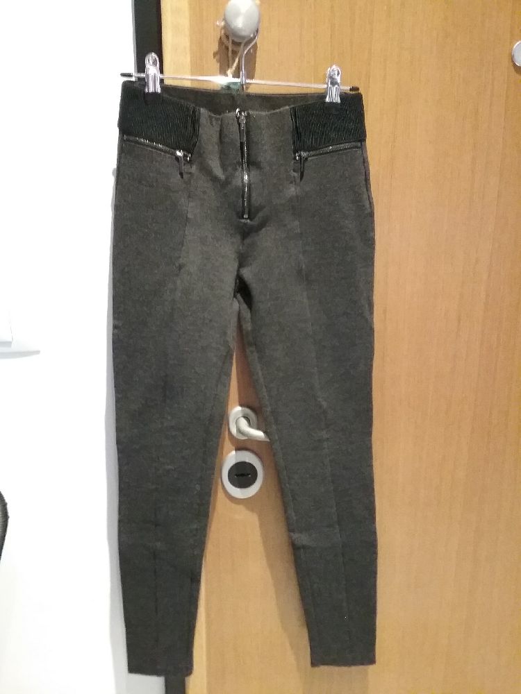 Legging gris.