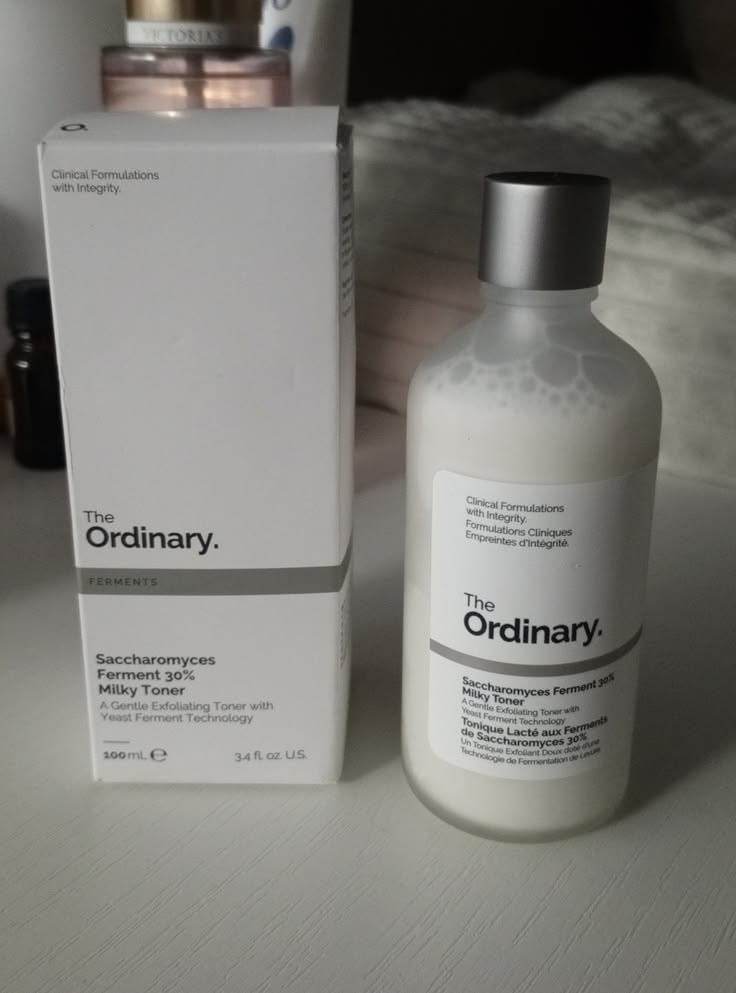 The ordinary saccharomyces ferment 30% milky toner